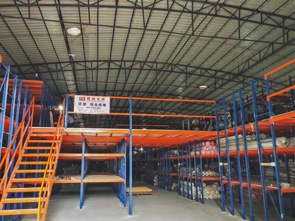 How to load and unload goods on attic platform shelves in electrical factory warehouse shelves