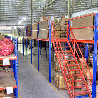 Wide application of warehouse shelves in Guangdong, China