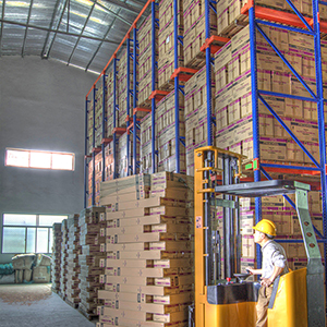 What kind of shelves are used for cold storage, food and tobacco enterprise warehouse storage?